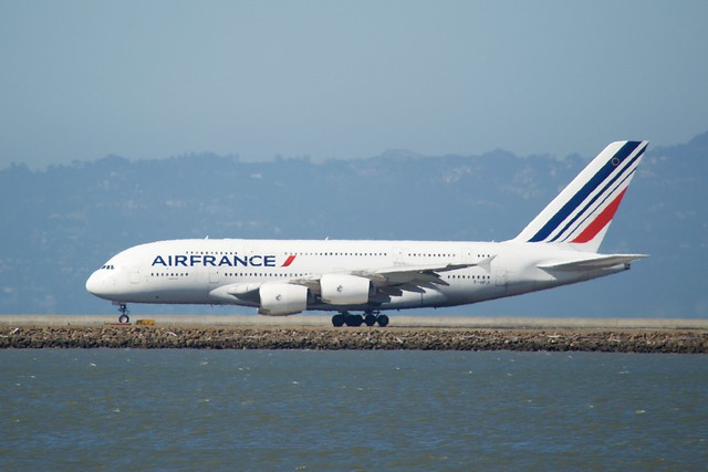 Air France Airbus A-380 profile heat ripples SFO DSC_1088