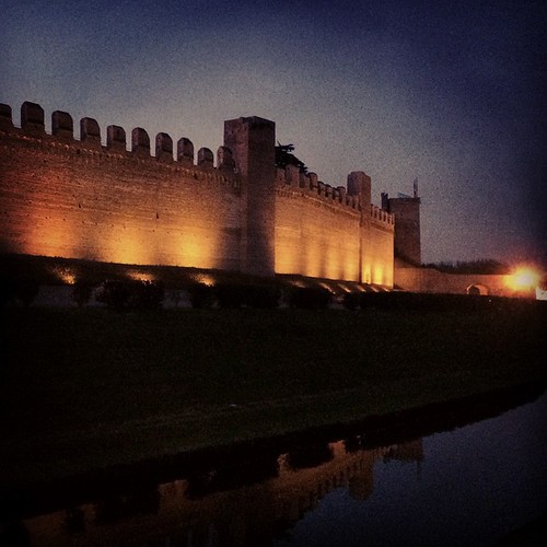 #cittadella #veneto #italy #walledtown #architecture #building #architexture #city #buildings #skyscraper #urban #design #minimal #cities #town #street #art #arts #architecturelovers #abstract #lines by enrico_b75, square squareformat sutro iphoneography instagramapp uploaded:by=instagram foursquare:venue=4c5d3e67