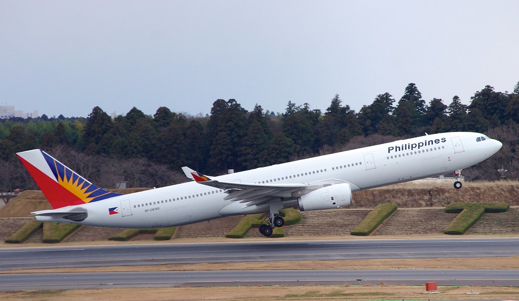 エアバスA330-300 Airbus A330-300 | フィリピンのマニラに向け、成田国際空港のRW34Lを離陸す… | Flickr