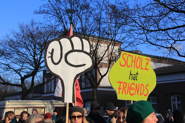 „neighbourhood sell out” – Demonstration Hamburg - 17.01.2015