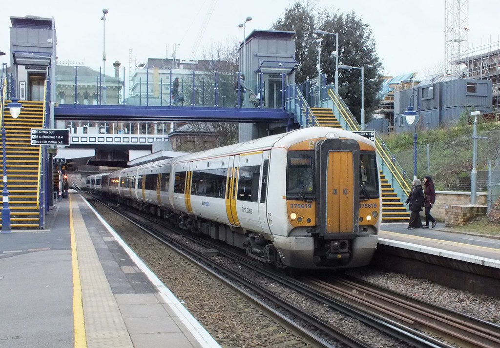 375619 : Denmark Hill | Southeastern Class 375 unit No. 3756… | Flickr