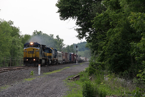 CSXT 7365 | Eastbound CSXT manifest passing Lyons, NY behind… | Flickr