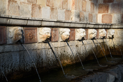 L'Aquila - Fontana delle 99 Cannelle