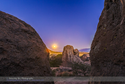newmexico twilight nightscape fullmoon hdr moonscape rockformations cityofrocksstatepark