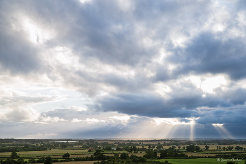 chesterton chestertonwindmill d810 landscape england unitedkingdom gb nikon2470mm sky uk britain midlands countryside storm stormy moody weather sunrays rays sun evening sunset
