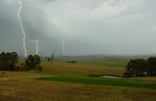 storm australia newsouthwales lightning aus woodville
