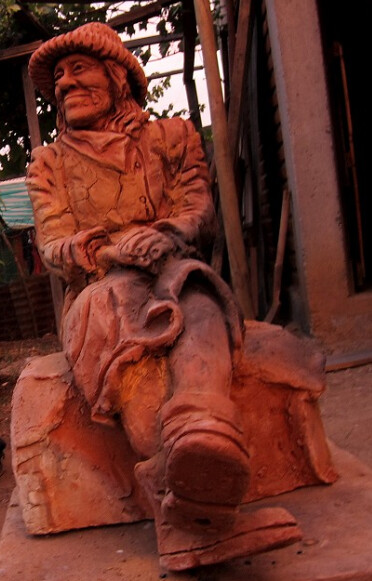 Atajos persona bahía Escultura de greda | Gran parte de sus esculturas de greda r… | Flickr