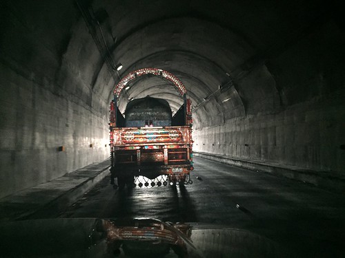pakistan truck tunnel iphone