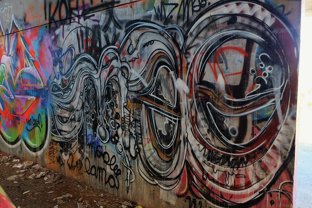 Urbex et graffiti anciens abattoirs Bretagne