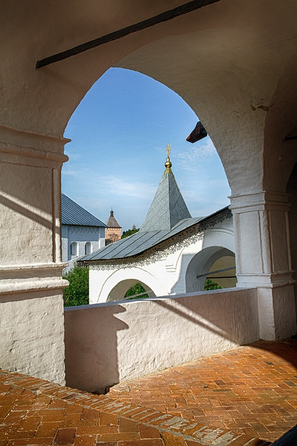 Pokrovsky (Intercession) Cathedral of Pokrovsky Convent. Suzdal. XVI AD. Покровский собор и монастырь в Суздале.