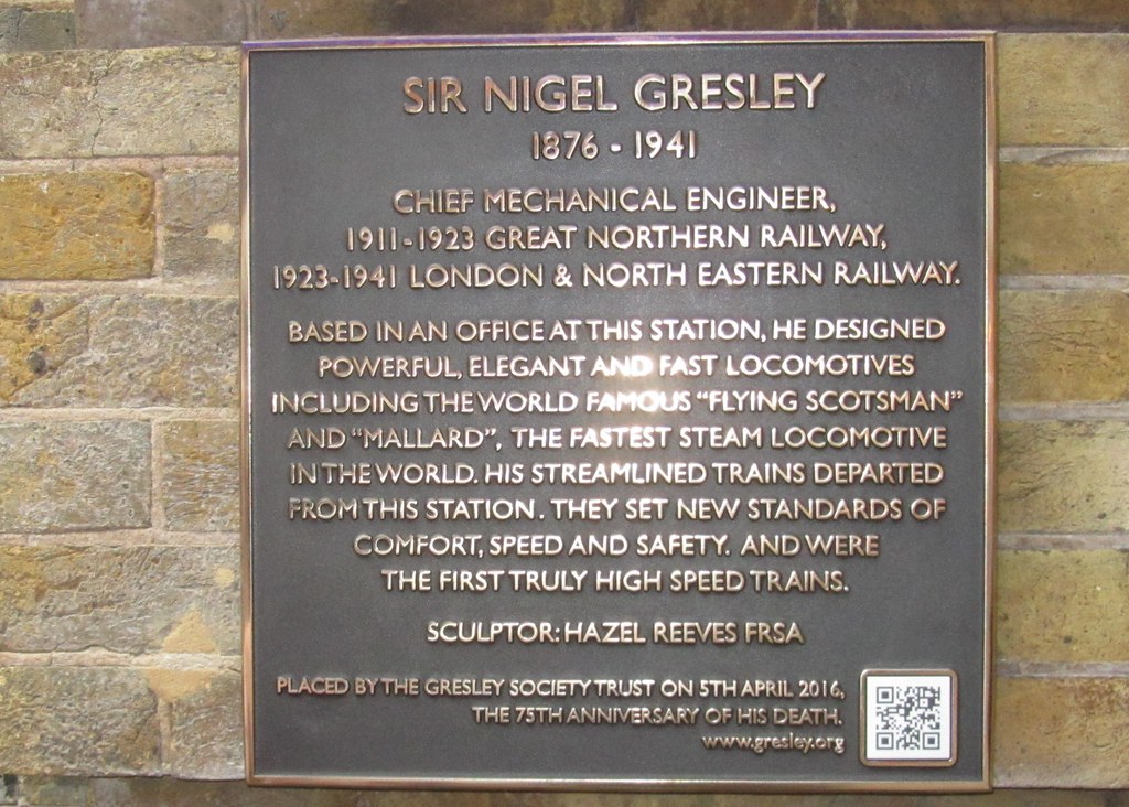 London King's Cross Station, Sir Nigel Gresley Statue Comm… | Flickr