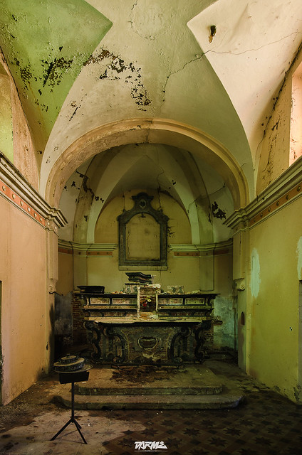 Abandoned church-2