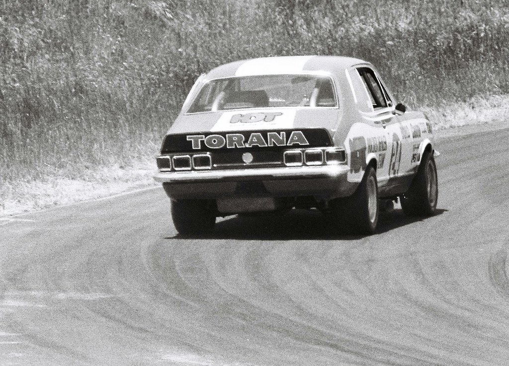 Coin Bond Racing Colin Bond LJ Torana XU-1 . Phillip Island 500k 25/11/1973… | Flickr