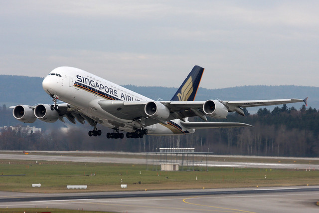 Singapore Airlines Airbus A380-841 9V-SKS