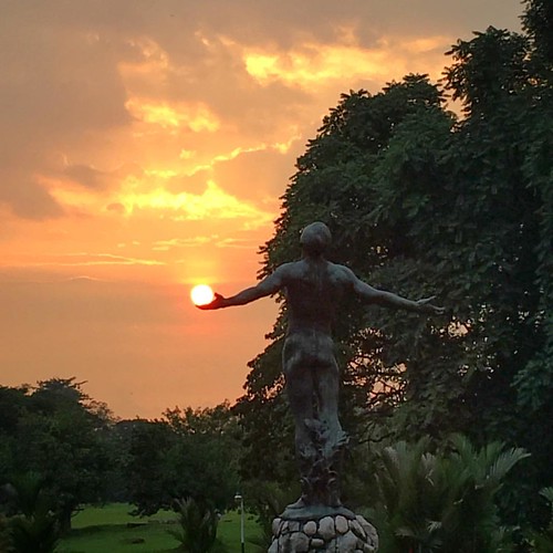 di lang sa beach may magandang sunset.. :-) by r@ndy*, square squareformat iphoneography instagramapp uploaded:by=instagram