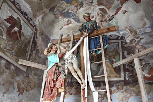 XXXIX Cappella: La deposizione di Gesù dalla Croce - Sacro Monte di Varallo - UNESCO Patrimonio mondiale dell'umanità (2003) by raffaele pagani, 39th Chapel: Jesus is removed from Cross - Sacred Mount of Varallo - UNESCO World Heritage Site (200