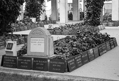 Dohany Street Synagogue Memorial Garden