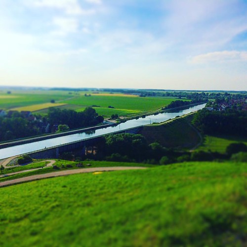 #muellberg #fuerth #rausindiesonne #rausinsgruene #kanal #summer #niceview | by max.kasten