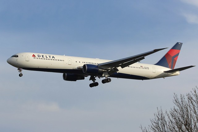 Delta Airlines - Boeing 767-432ER N832MH @ London Heathrow