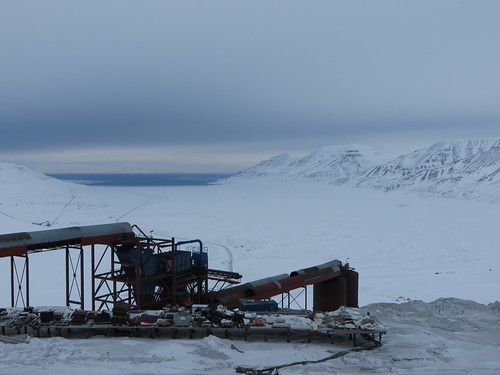 svalbard spitsbergen adventdalen breinosa adventfjorden gruve7