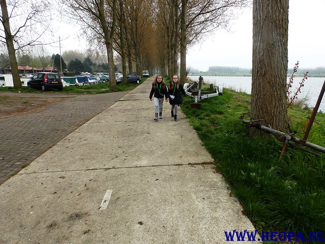 2015-04-25 Oranje wandeltocht  Almere-haven 11.43 Km (35)