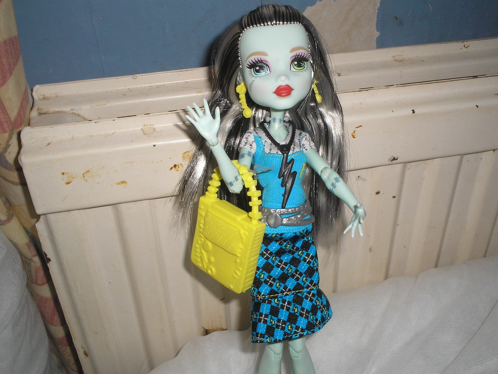 Shockin School Arrival | Frankie, outfit is cool, I like it,… | Flickr