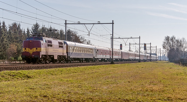 Duiven EETC 1254 met de Alpen Express naar Amsterdam