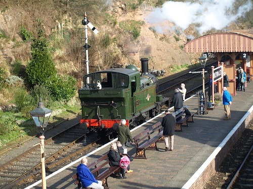 GWR 14XX Class 0-4-2T 1450 reverses through Bewdley | by Oz_97