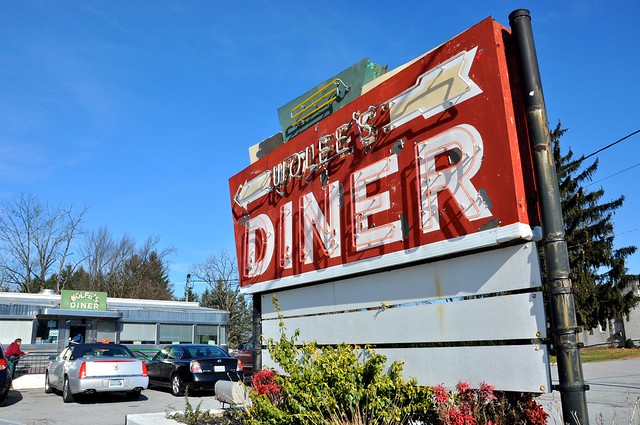 Wolfe's Diner Dillsburg, PA RetroRoadmap.com