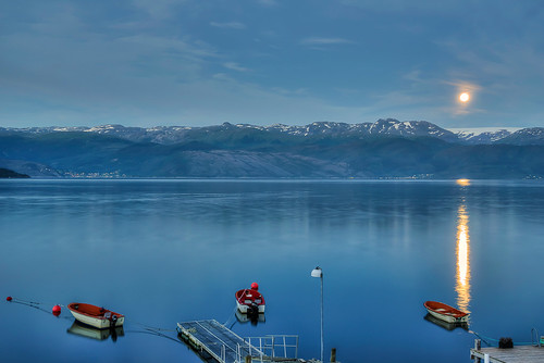 abendstimmung eveningmood mond moon spiegelung reflection hardangerfjord øystese norwegen norway pentax k3 pentaxsmcda18270 matthias körner mattkoerner1 mk|photography
