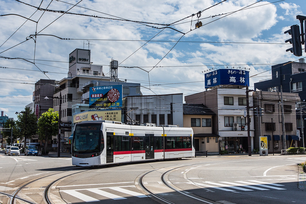 Tranvía Santram de Toyama