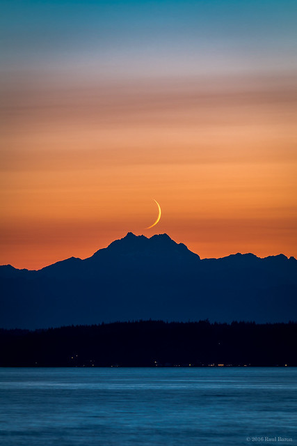 August Crescent Moonset - Puget Sound, WA
