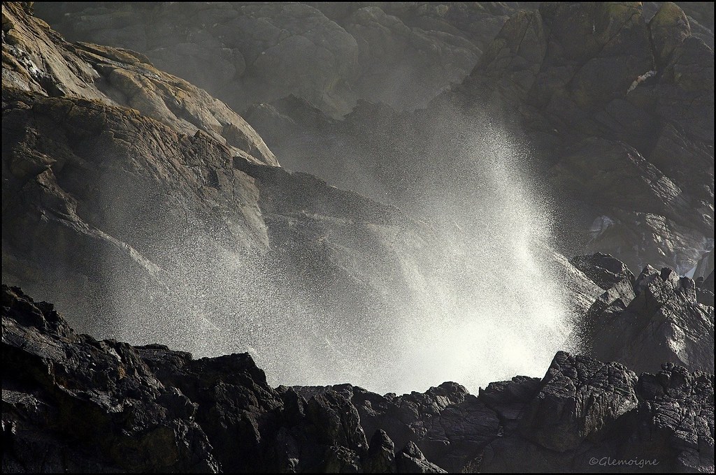 La vague en poudre. | La vague en poudre ose jaillir des roc… | Flickr