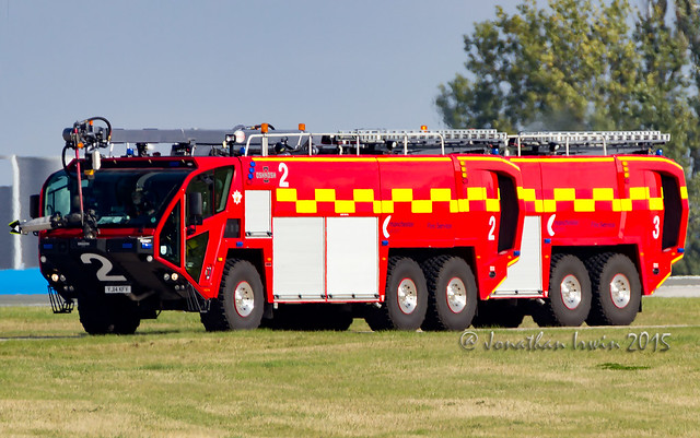 Oshkosh Global Striker Fire Engine Number 2 and 3 Manchester Airport_MG_3434