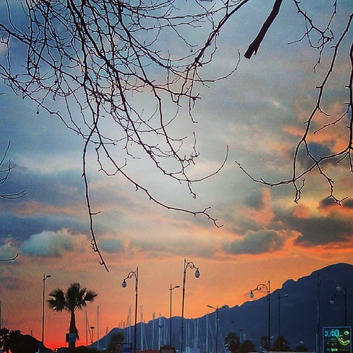 #sunset #sunset_hub #sunrise_sunsets_aroundworld #worldcaptures #cloud_skye #cloudporn #cloudografia #clouds by Alfamag, square squareformat mayfair iphoneography instagramapp uploaded:by=instagram foursquare:venue=4c06a1