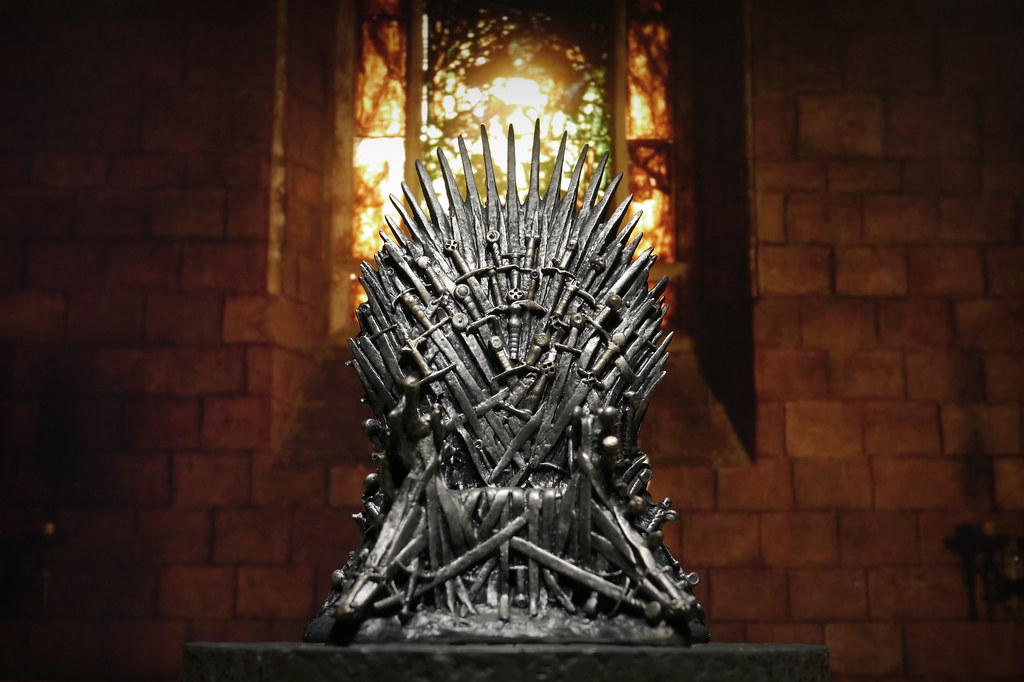 Dark Horse GOT Iron Throne 7" Replica.