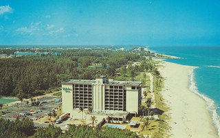 Holiday Inn - Jupiter, Florida | by cardboardamerica@gmail.com
