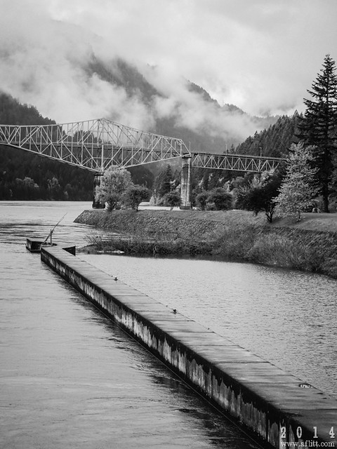 Bridge of the Gods fron the old Cascade Locks on the Colum… | Flickr