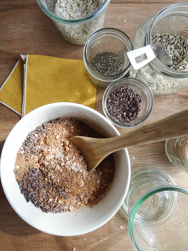 DIY: instant oatmeal // 3 ways | by heatherpoire