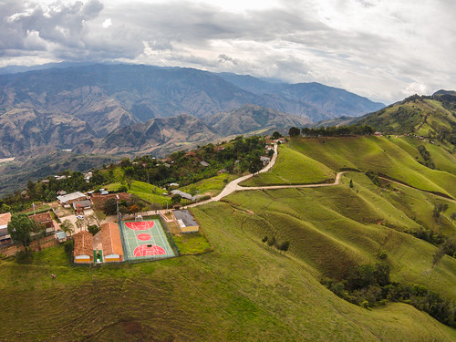 mountains outdoors colombia colegio escuela montañas antioquia fotoaerea drone suroeste fotografiaaerea