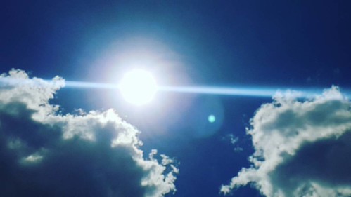 Afternoon with bright sunlight 👌😊 #summer #summertime #sun #hot #sunny #warm #fun #beautiful #sky #clearskys #season #seasons #instagood #instasummer #photooftheday #nature #clearsky #bluesky #vacationtime #weather #summerweather #sunshine # | by Kishor Nanaware