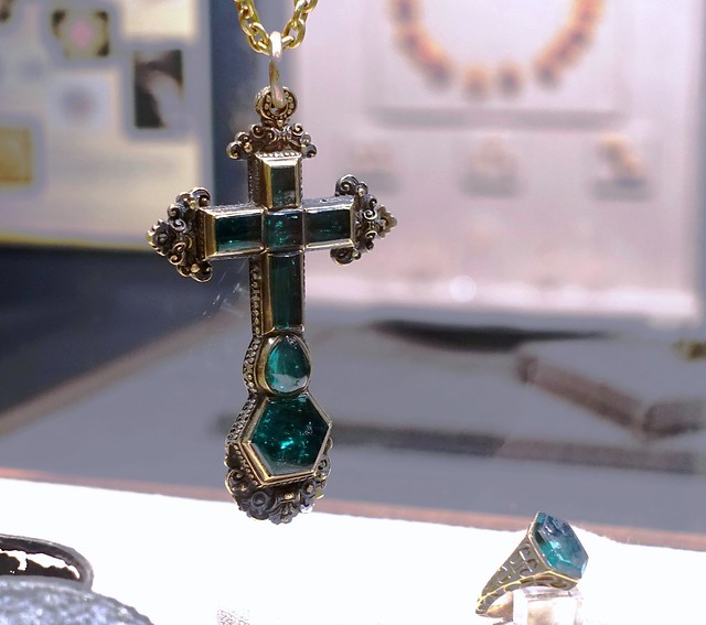 Emerald Cross and Ring recovered from the sunken Spanish galleon 