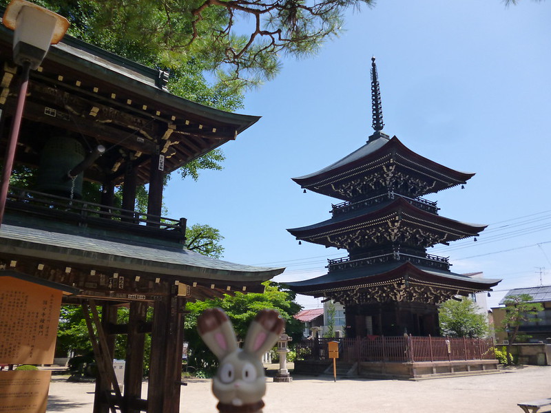 Takayama Things to do : Visit Hida Kokubunji temple