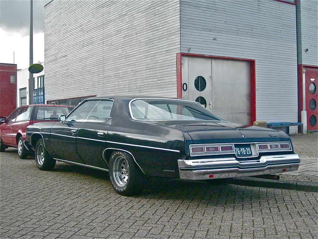 1974 CHEVROLET Impala 4-door Sedan.