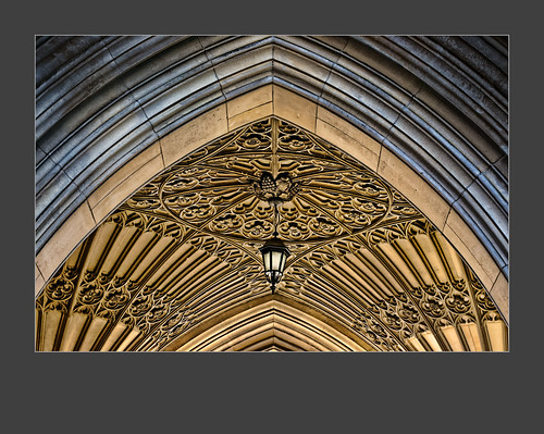 A-detail-of-the-ceiling-2-frm,-Soldiers-Tower,-University-of-Toronto,-March-2015_DSC4798_openWith