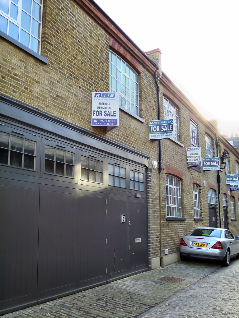 London homes much harder to sell than elsewhere in UK