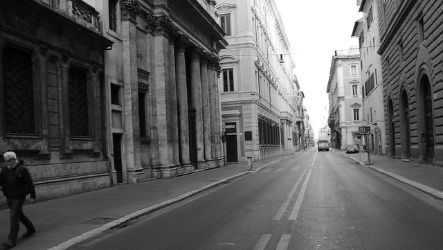 IMG_0970 (2) Early Morning Traffic - Via del Corso