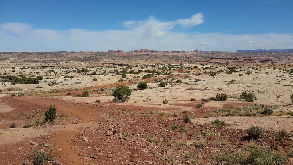 Circle O Trail leading out to Arches NP