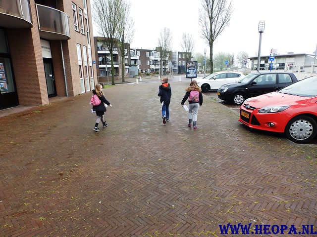 2015-04-25 Oranje wandeltocht  Almere-haven 11.43 Km (17)