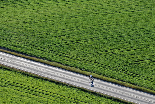 green field canon explore aerialphoto meandmyshadow csr bikerider strava 1dx giantbikes noraviation abracadabracyclewear cipollinishowrace